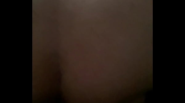 Aproveitando uma noite sozinho com meu brinquedo