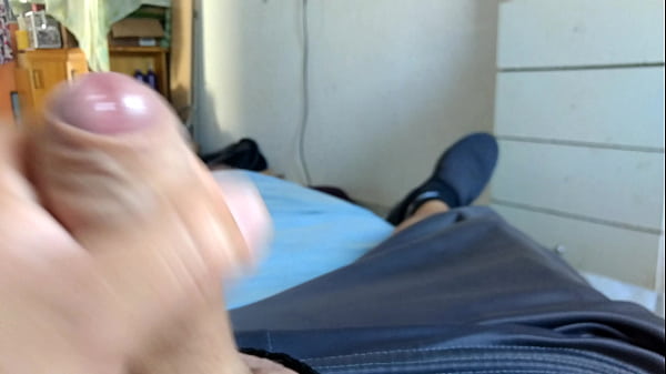 Download Video - Punheta de pau duro melado&comma;cheio de tes&atilde;o