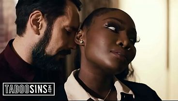 Curvy Black Real Estate Agent Fucks with the Client to Close the Deal