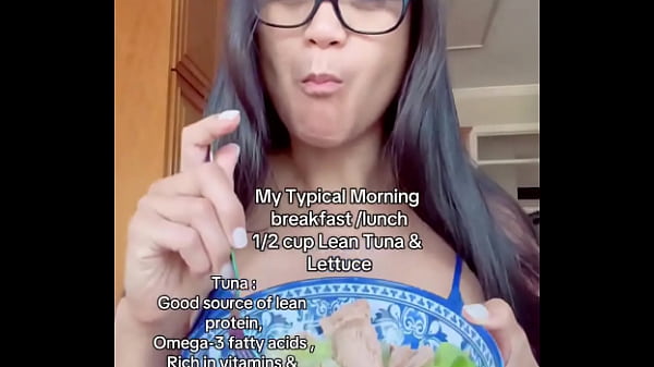 My Typical Morning breakfast/lunch: 1/2 cup Lean Tuna & LettuceGeorgia