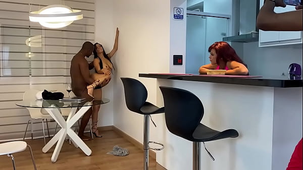 Download Video - Karen Oliver e Jefao fodendo e sua sobrinha espiando escondido e tocando a bucetinha&period; &period; Making of