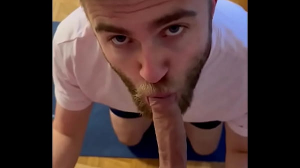 Before going down on a guy I love to sniff his dick - especially after a long day at work. Drives me fucking crazy.