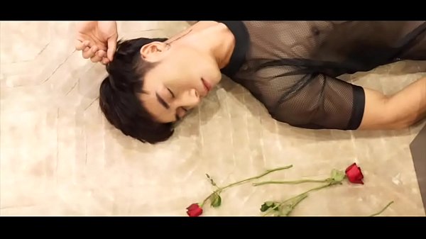 Download Video - Trai Th&aacute;i &dstrok;ẹp trai khoe cu