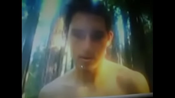 Lancer Du Lait Dans La Forêt