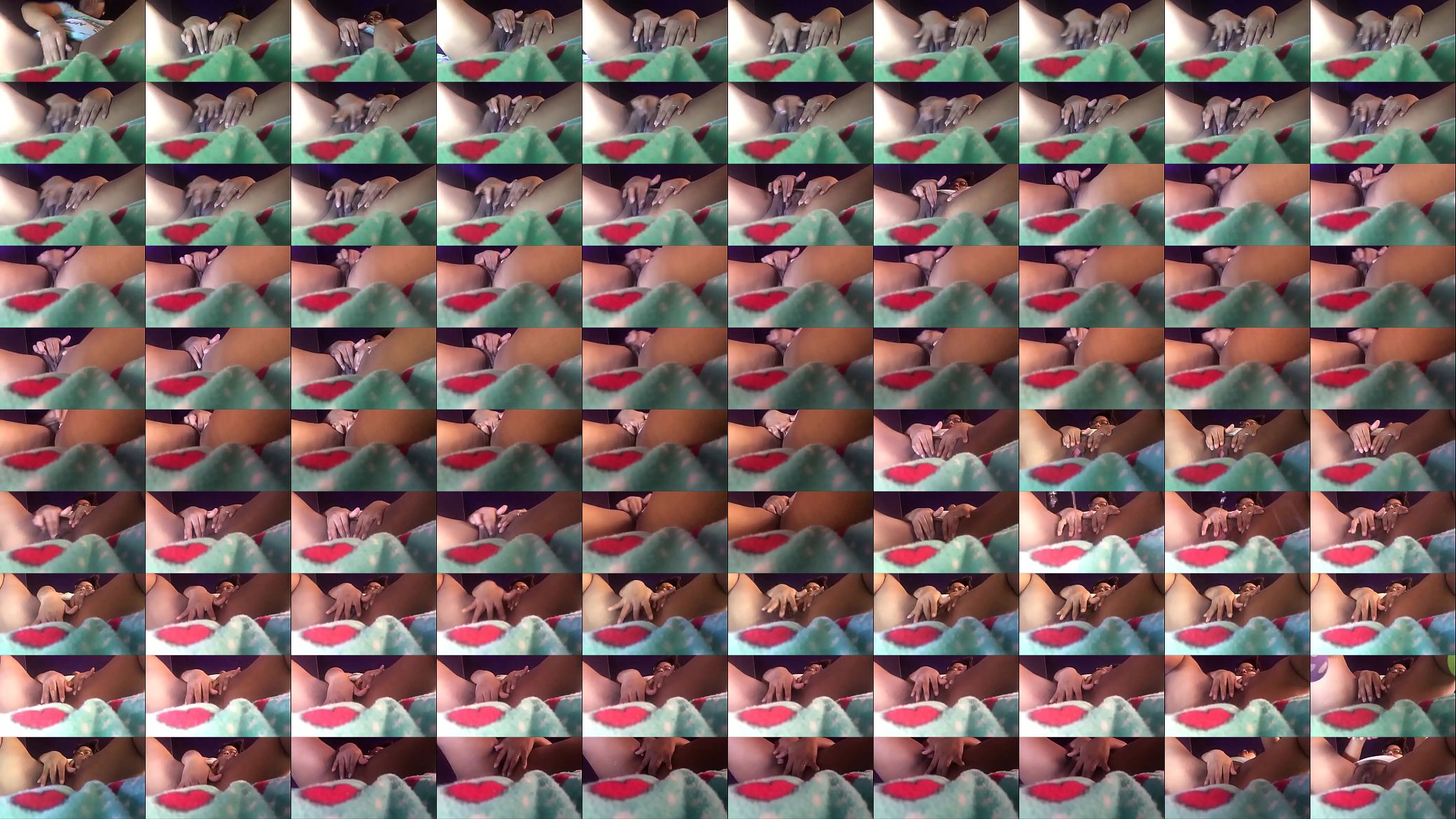 begging for my big dick makes her squitg.MOV 预览图