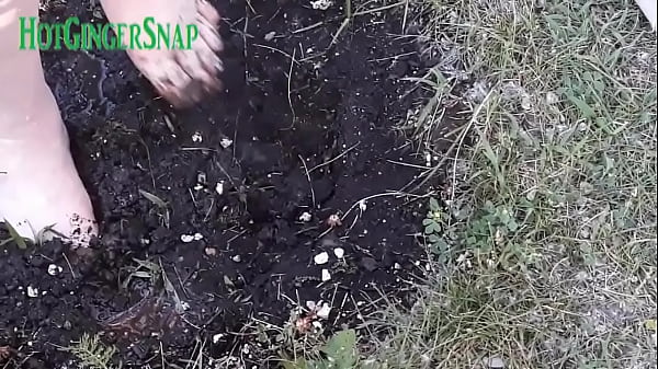 HotGingersnap feet foot fetish muddy on clip4sale
