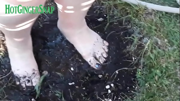 HotGingersnap feet foot fetish muddy on clip4sale