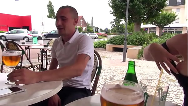 Son mec lui fait faire la pute pour gagner son argent de poche-MF200962 1