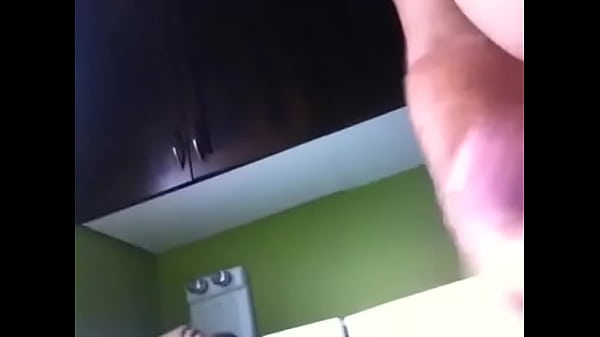 Amateur huge cumshot.MOV