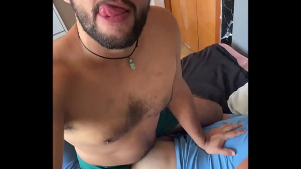 Visita do novo Porteiro do pr&eacute;dio j&aacute; fodi o cuz...