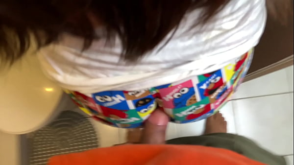 Download Video - Hermanastro no me la metas por el culo me duele mucho &vert; mi hermanastro entra al ba&ntilde;o mientras me cepillo los dientes y me exita mucho sentir su pene duro &vert; buenos dialogos