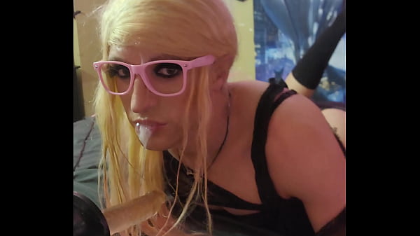 Train to Make Your Throat Just Another Fuck Hol...