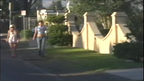 This threeway dredges up all the fluid in her belly before replacing it with a semen transfusion!