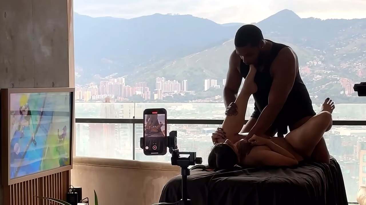 She didn'_t know!! you could give a girl a massage with a happy ending