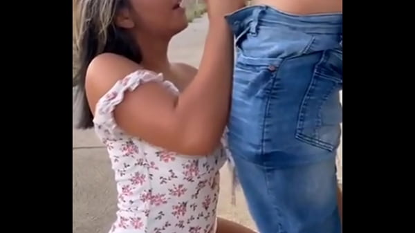 Download Video - Gozando na cara de novinhas e esposas amador