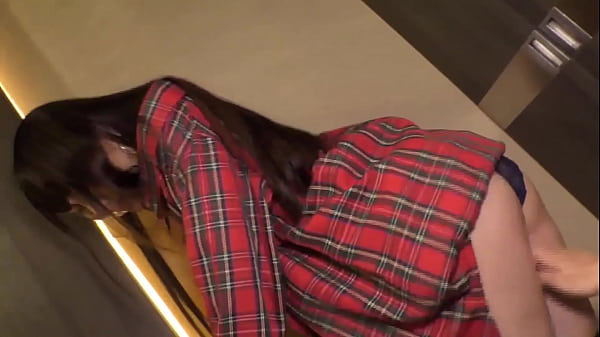 A Slender, Beautiful L*li Girl From Saitama With a Nice Looking Pussy! She's a Beautiful, Slender Girl With a Tight Pussy!