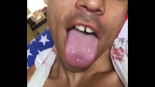 Download Video - Alejandro Castillo em punheta especial para M&uacute;sculo Duro