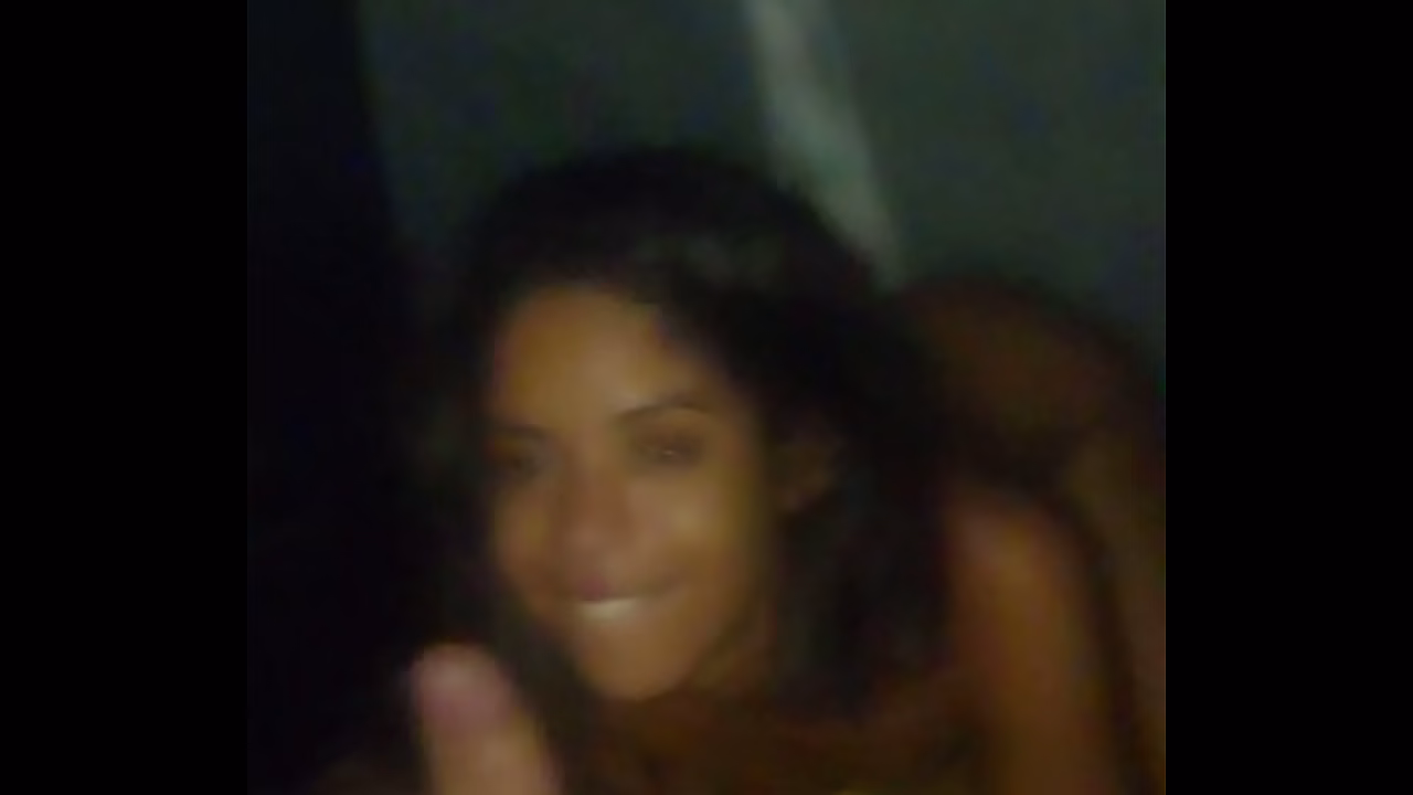 Tomé al bombón en el campamento y me vine dentro de su coño.
                    sexy POV gostosa muchos negros