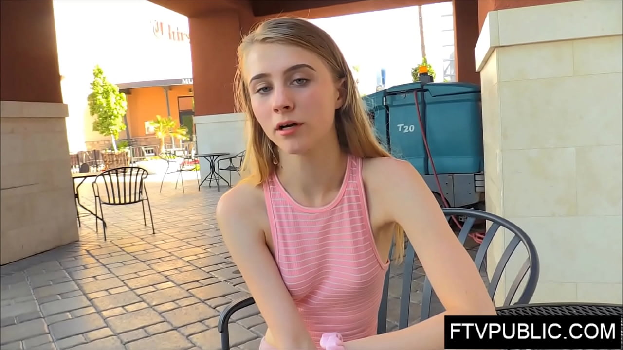 upskirt mujer joven loca
                   teen teenager blonde petite upskirt skinny public slim street 18 18yo no panties no underwear teen public muchos negros