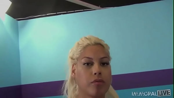 Bridgette B, Scarlett Lavey & Ashden Have Tigass Bitties & Enjoy Fucking Each Other