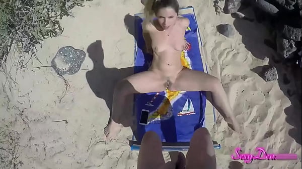 Sizzle on the Shoreline: Sexydea's Spicy POV Doggystyle Adventure at the Beach