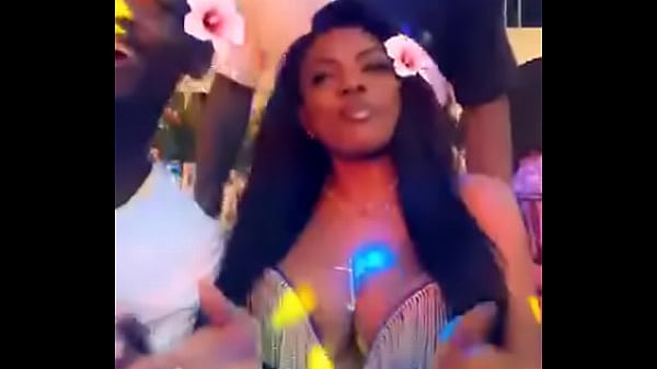 Ghanaian Celebrity tease big boobs on camera