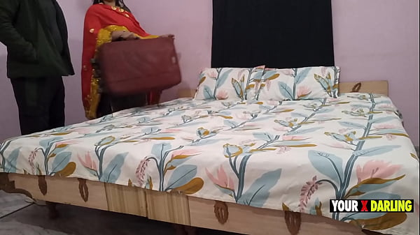 Download Video - OYO Room Kaand Stepmother and stepson