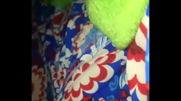 Download Video - Khmer Girl Live Facebook Video