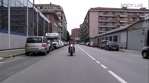 Dick Rider, la calda troia mora tettona Mary Rider si fa scopare in culo dal suo meccanico Capitano Eric