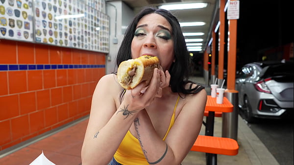Riley Jean Gets Fisted in her Uber in Philly