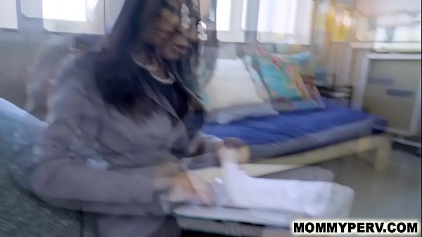 stepMom gives stepson a blowjob and anatomy lesson