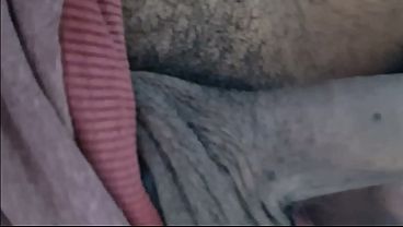 Pastora mamando pau do marido da amiga crente e tomando porra na boca.