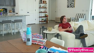 Labor day threesome with my bisexual stepsister and Arab bestie