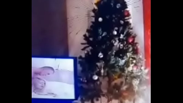 Il est beau mon sapin !femme ...