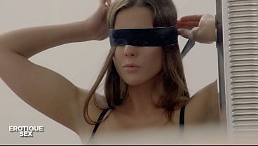 Erotique Sex - Sabrisse e Little Caprice: Um Caso Romântico Lésbico Pela Manhã