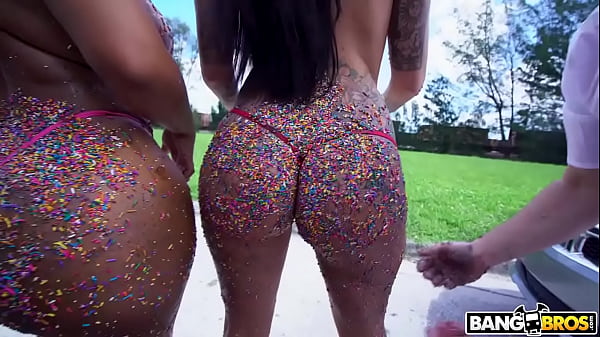 BANGBROS - Rose Monroe & Lilith Morningstar's Big Asses Covered In Candy (Yum)