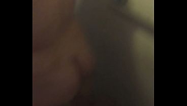 Ivanponkc sexos en el ba&ntilde;o