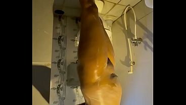 Desi Pondicherry wife bathing at home