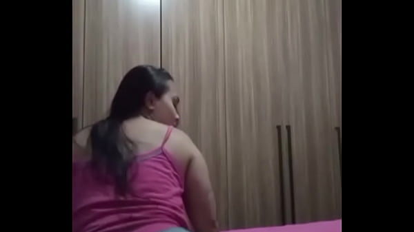 Hot young girl wiggling her tail