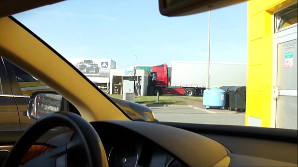 Miss Public Toilet - Angel Piaff