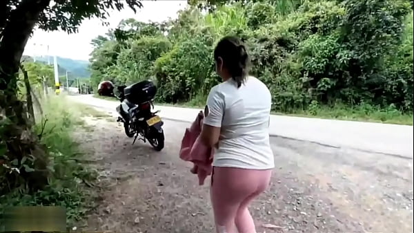 Download Video - Me follo a mi suegra en diferentes partes de nuestra ciudad porque mi novia me dejo plantando en mi cita - PARTE 1 - Porno en Espa&ntilde;ol