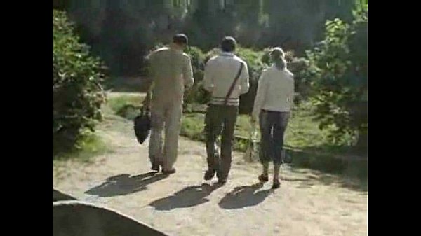 Hotty gets it on with two guys