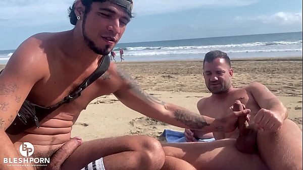 SAND, SEA, SUN AND AN SUPER AMAZING BLOWJOB!!! ...