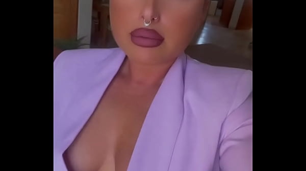 Imperatricejelena - Une belle maman très coquine!