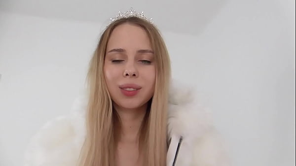 Big  Sexy PAWG Paige Turnah Teases you with her big bum and boobs