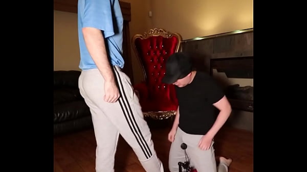 Download Video - Vertical Video Collection - Six Short Clips Ball Busting Kings