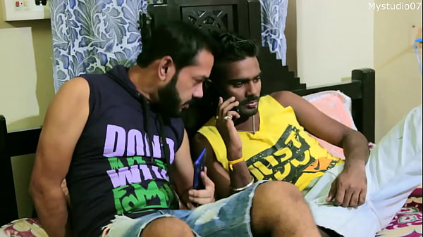 Stepsisters ko her Brother n his friend ne chuda! With clear dirty audio