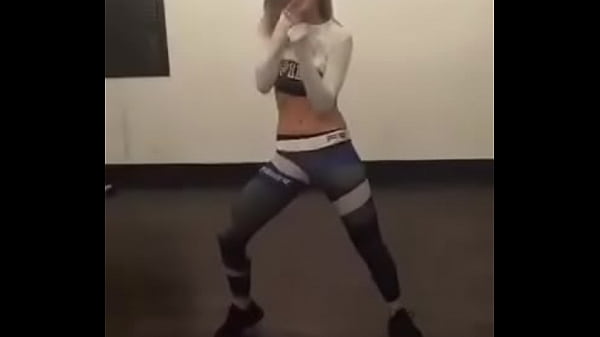 Amazing twerking