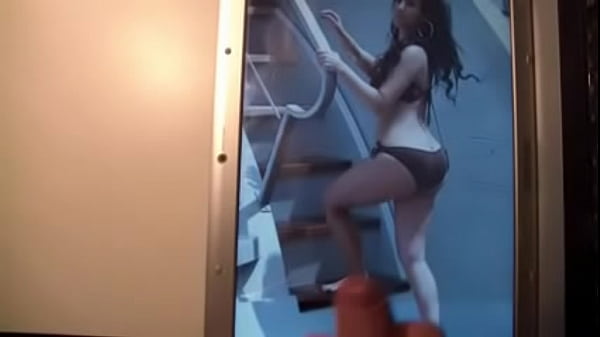 Sperme Sur Kim K
