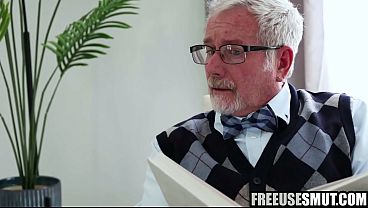 Hot Vlogger Freeused By Old Grandpas